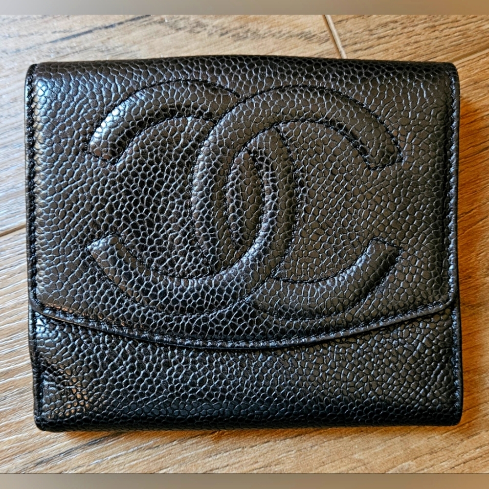 CHANEL Wallet in EUC
